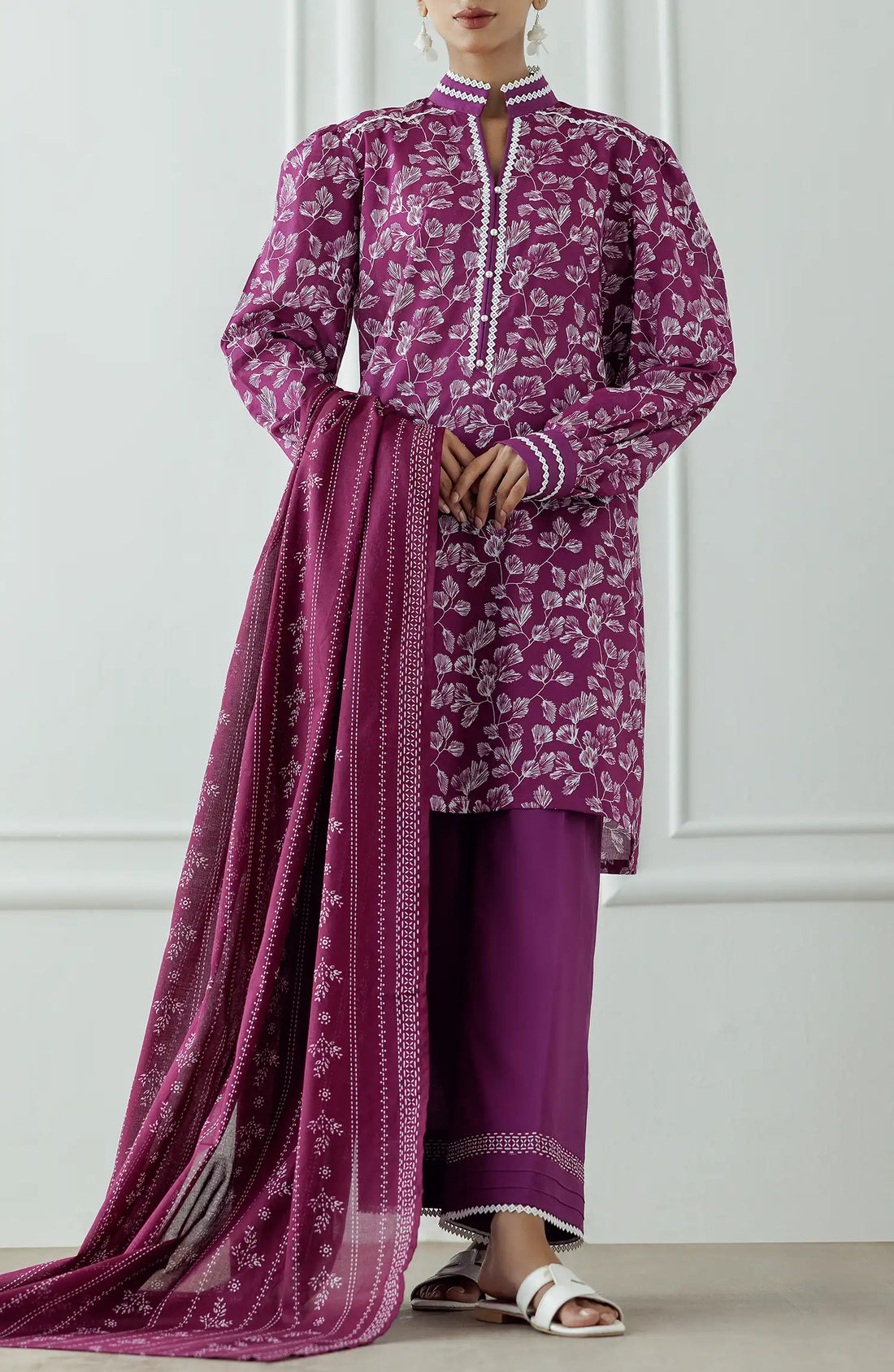 3 Piece Unstitched Suits for Women in Pakistan: A Shopping Guide to Fabric and Occasion