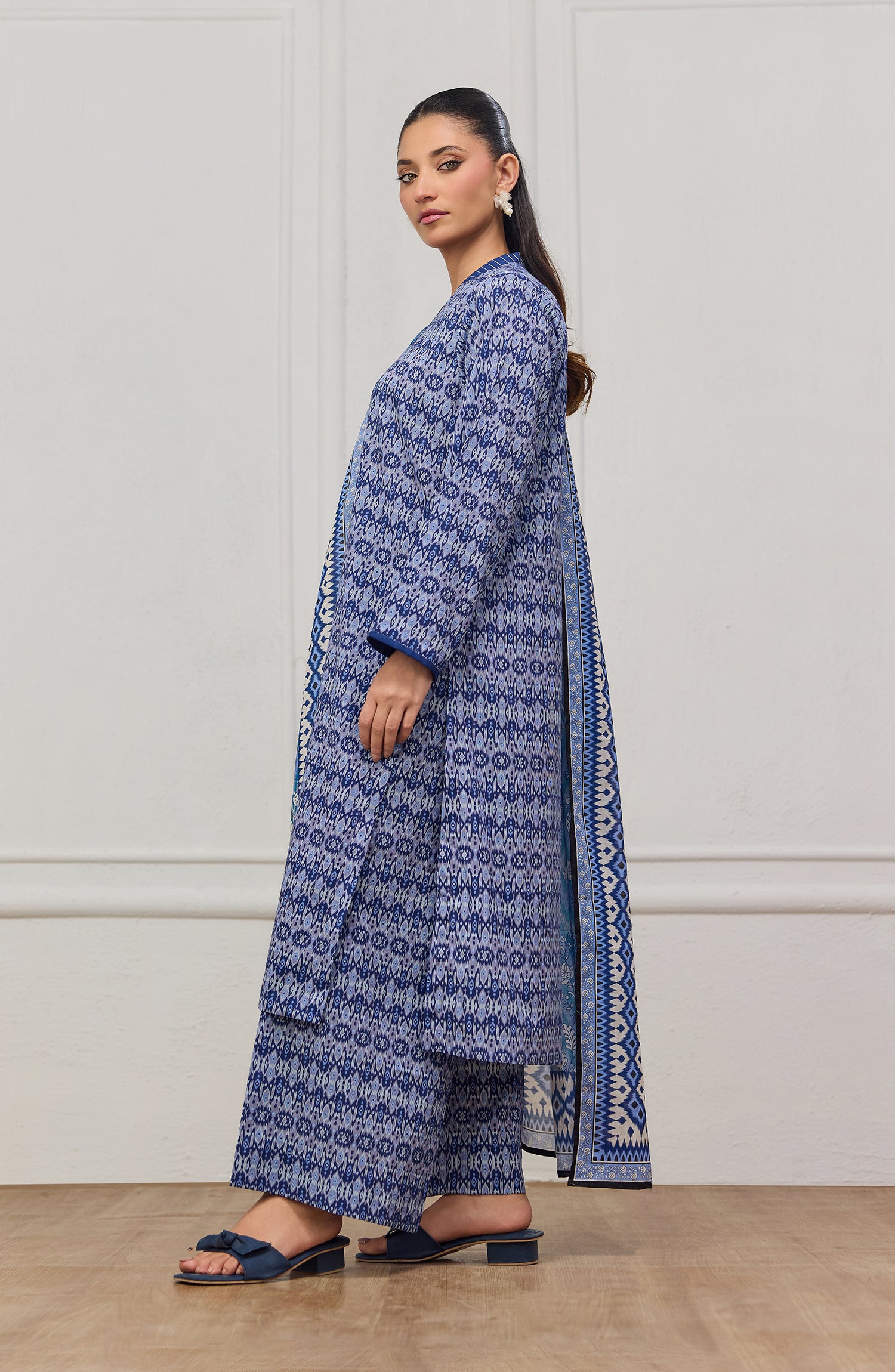 Unstitched | 3 Piece | Printed | LAWN Shirt | OTL-25-031/U BLUE