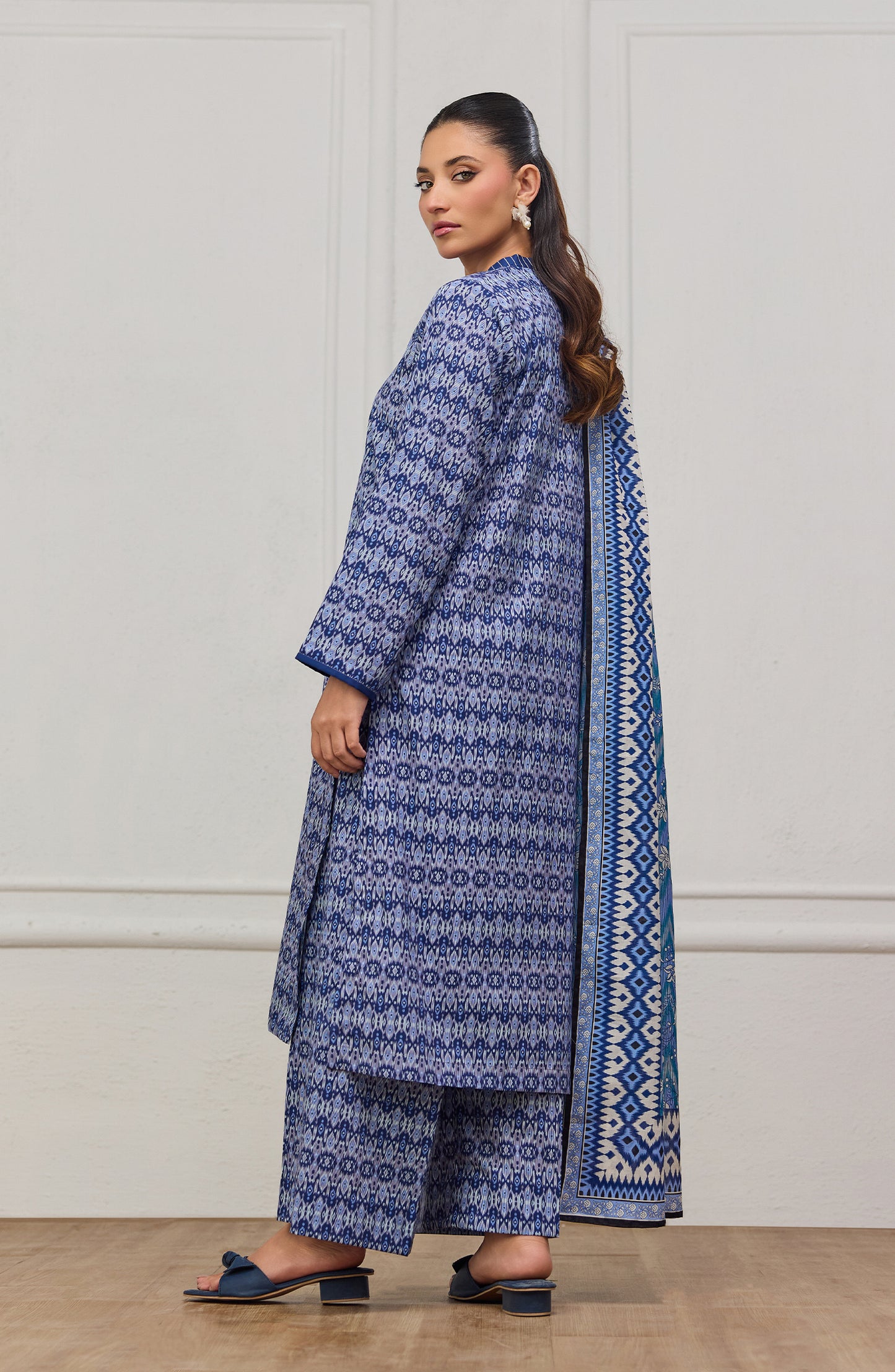 Unstitched | 3 Piece | Printed | LAWN Shirt | OTL-25-031/U BLUE
