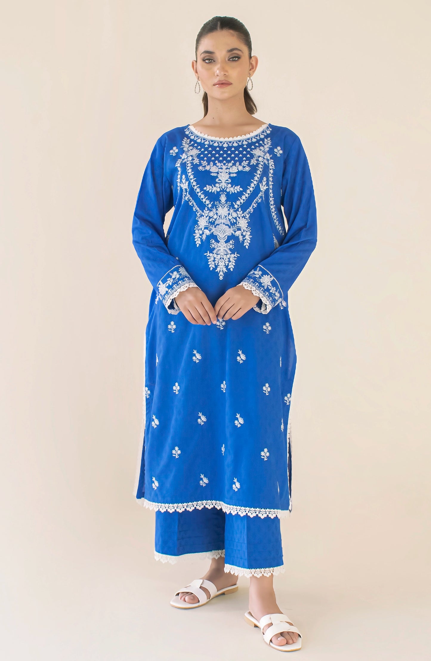 Stitched | 2 Piece | Luxury Premium Embroidered | WRHC24S-2004