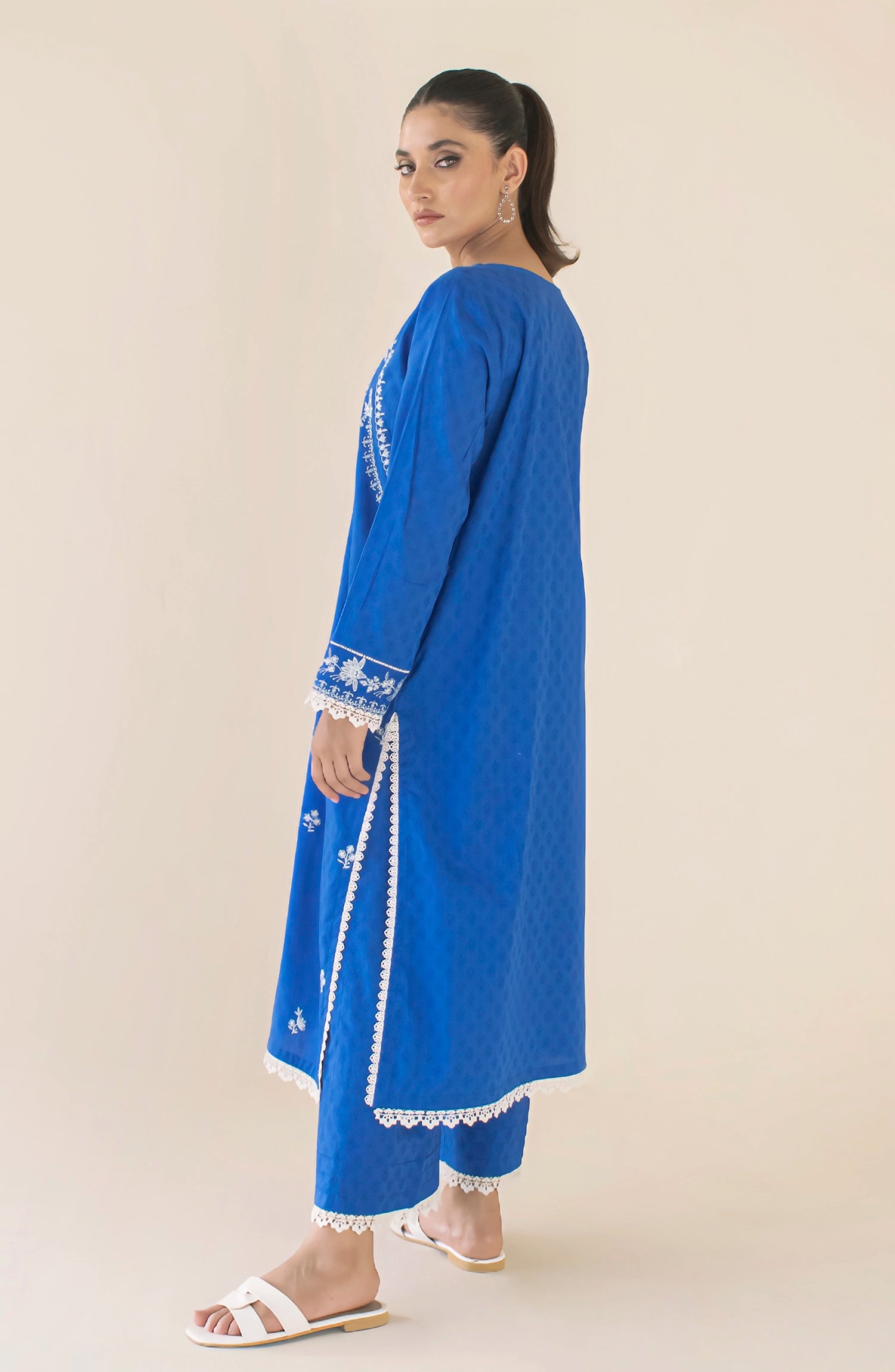 Stitched | 2 Piece | Luxury Premium Embroidered | WRHC24S-2004