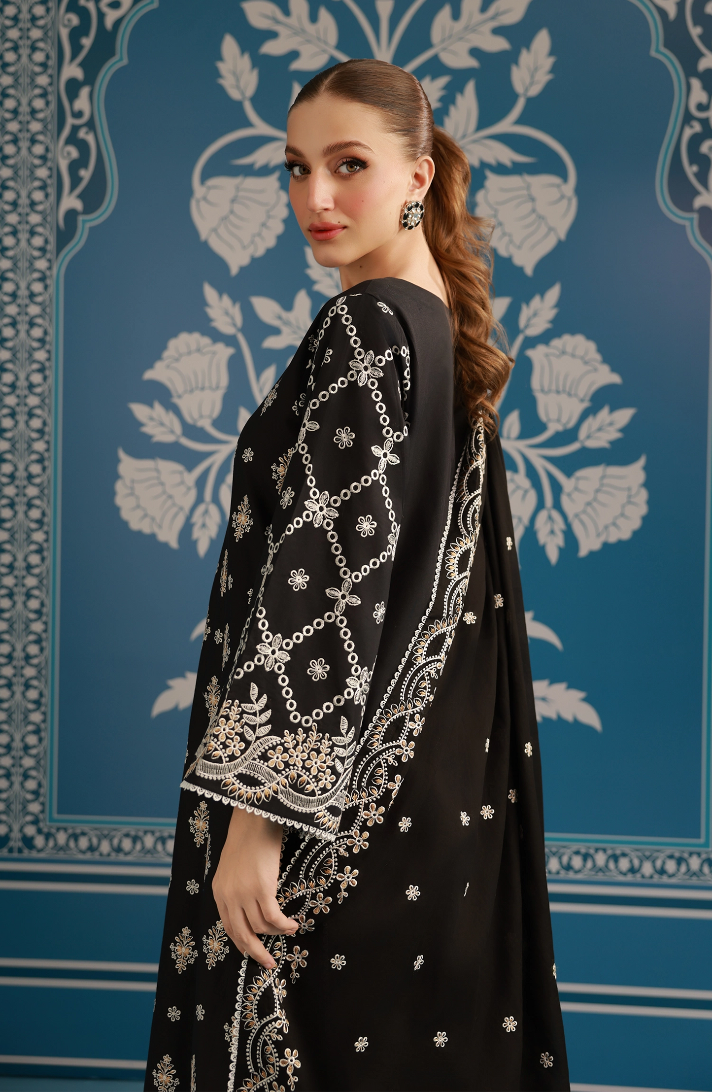 Unstitched | 3 Piece | Embroidered | CHIKANKARII Shirt | WRFC25S-3019/U BLACK