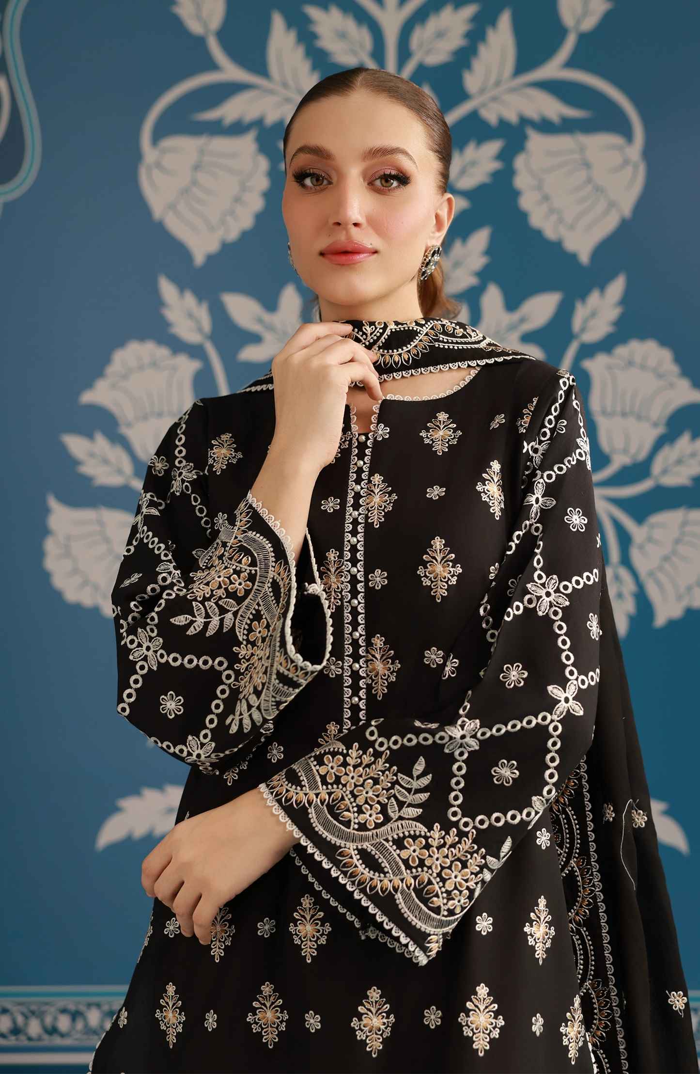 Unstitched | 3 Piece | Embroidered | CHIKANKARII Shirt | WRFC25S-3019/U BLACK