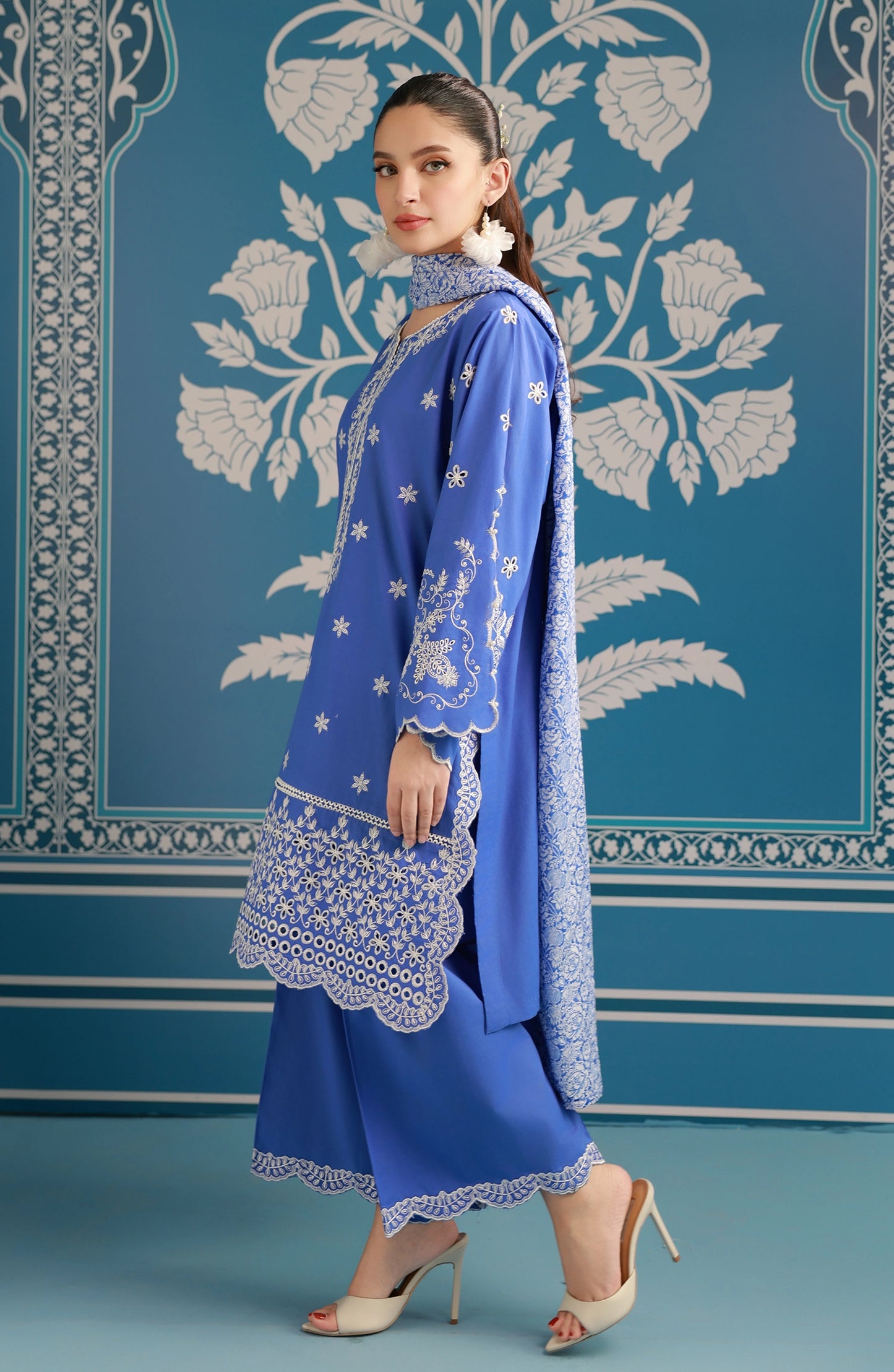 Unstitched | 3 Piece | Embroidered | CHIKANKARI Shirt | WRFC25S-3020/U Blue