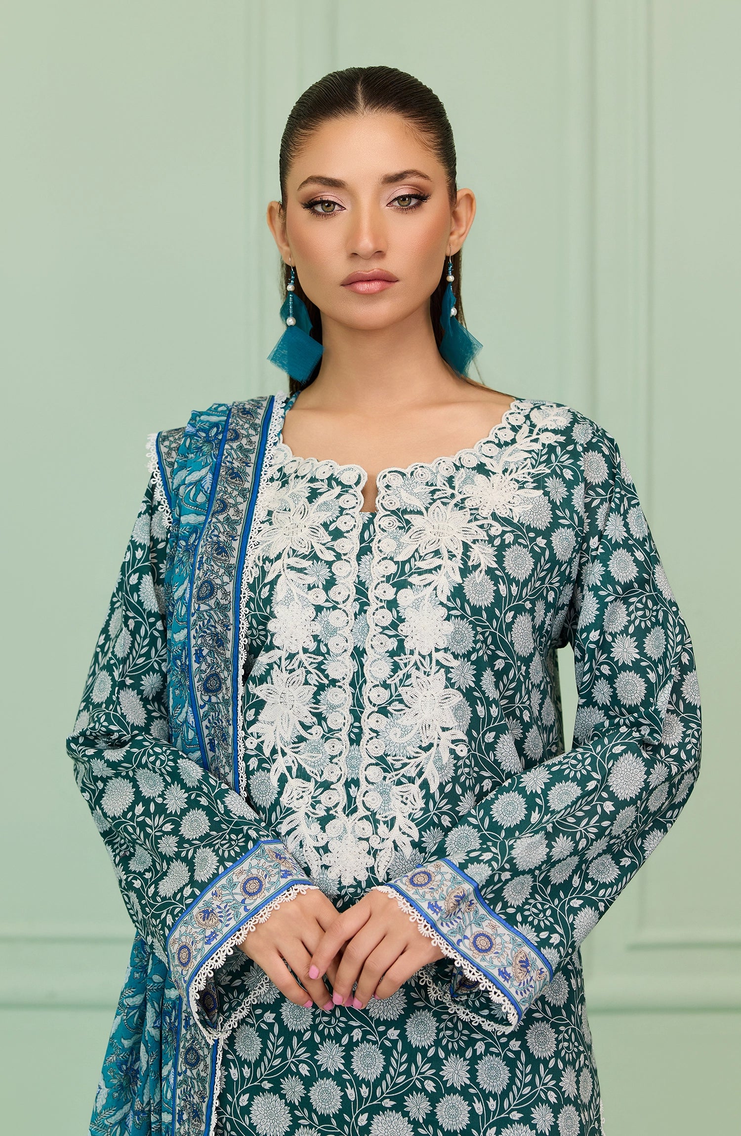 Unstitched | 3 Piece | Embroidered | Lawn Shirt | OTL-20236/U GREEN