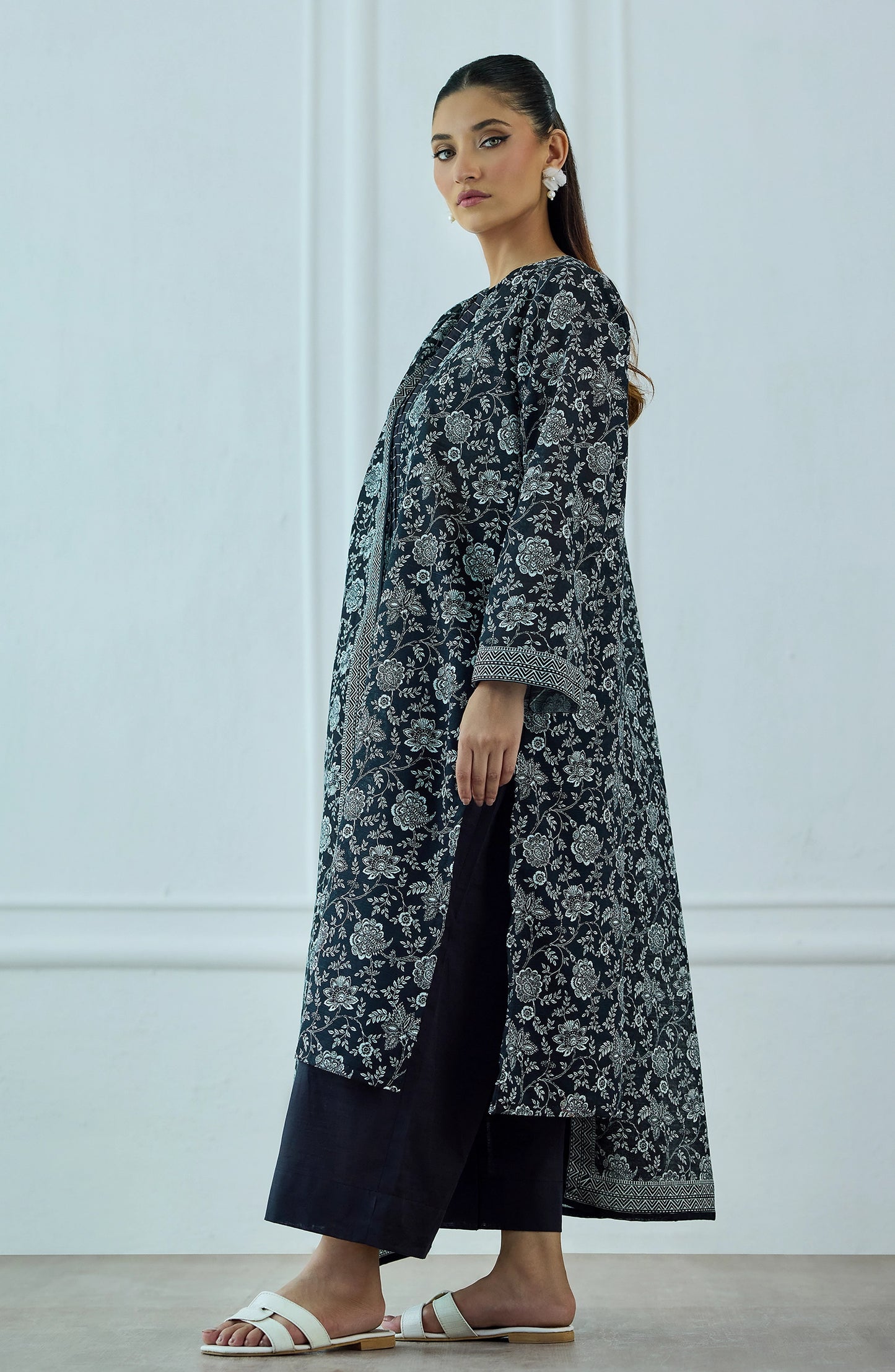 Unstitched | 3 Piece | Printed | Khaddar Shirt | OTL-25-428/U BLACK