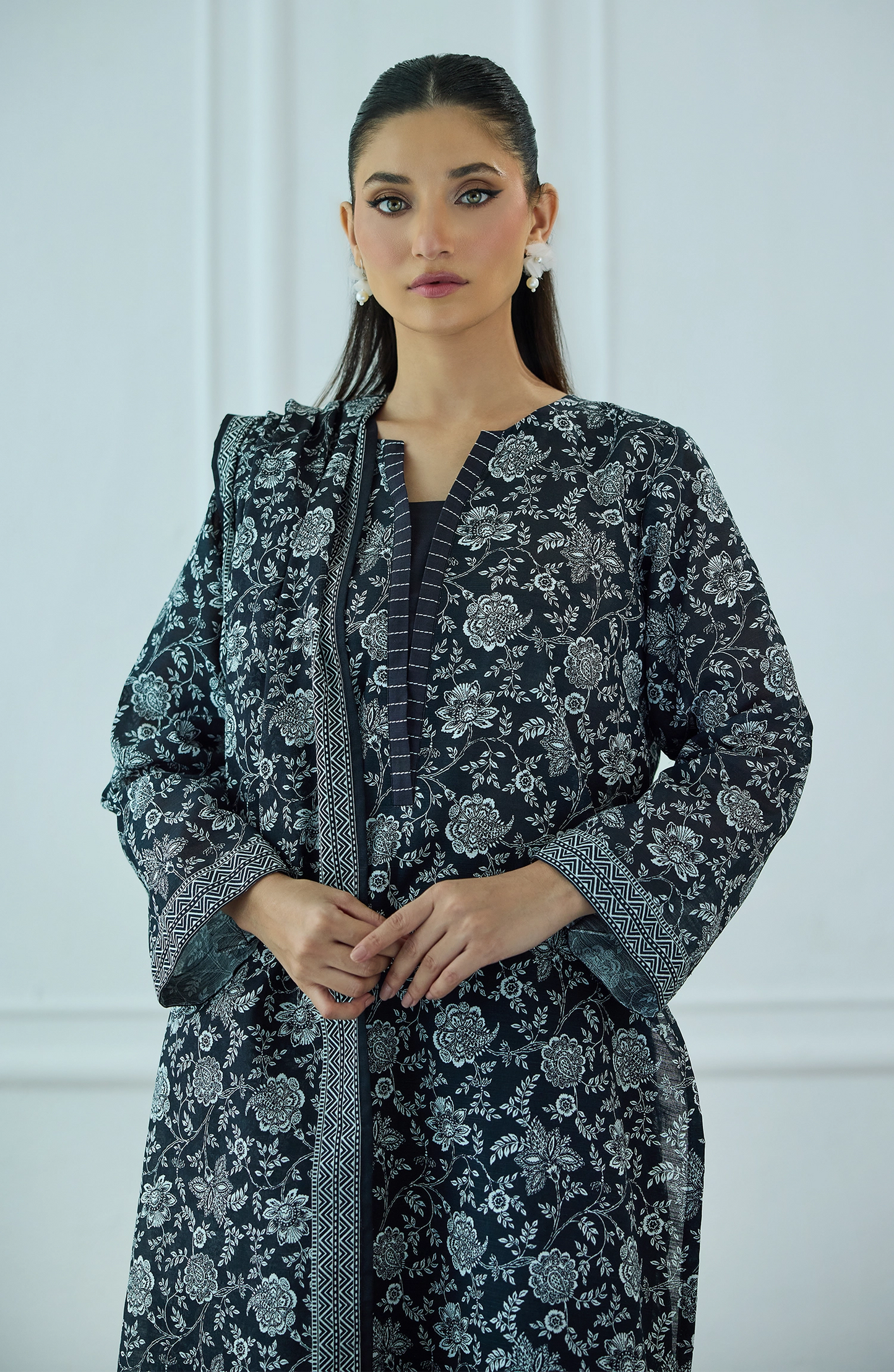 Unstitched | 3 Piece | Printed | Khaddar Shirt | OTL-25-428/U BLACK