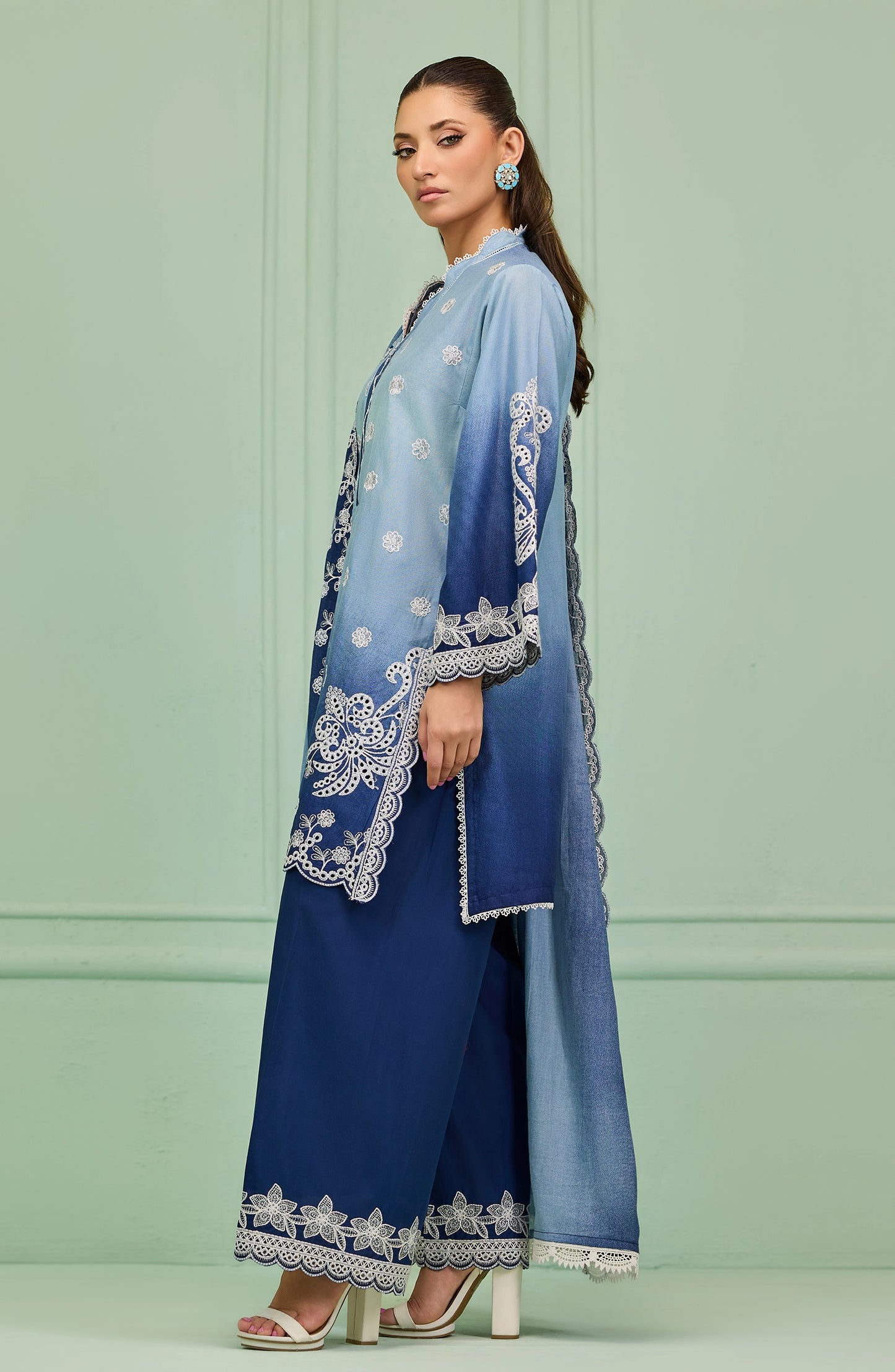 Stitched | 3 Piece | Embroidered | Lawn Shirt | WRHC26S-3004/S BLUE
