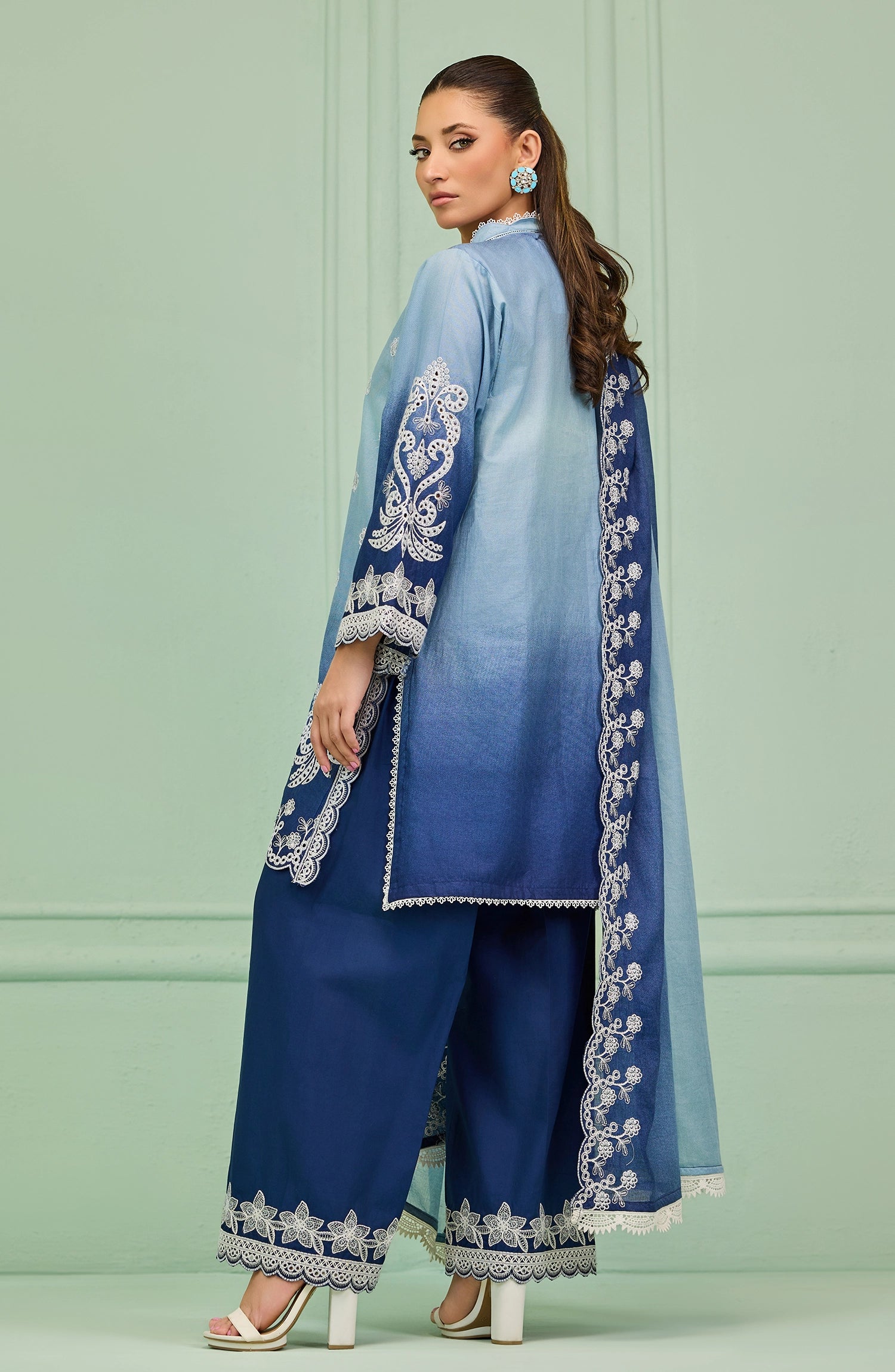 Stitched | 3 Piece | Embroidered | Lawn Shirt | WRHC26S-3004/S BLUE