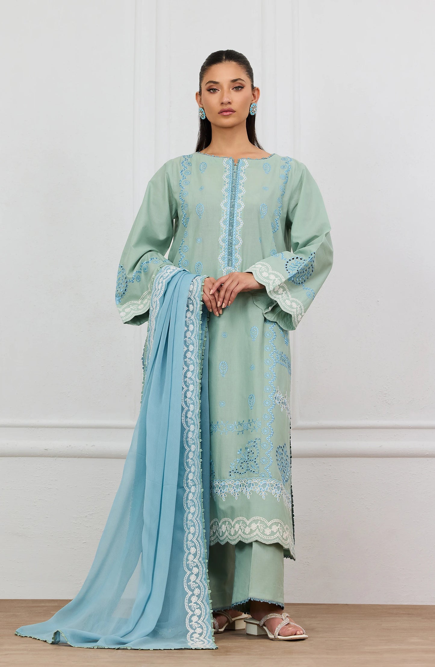 Unstitched | 3 Piece | Embroidered | CHIKANKARI Shirt | WRFC25S-3026/U LIGHT GREEN