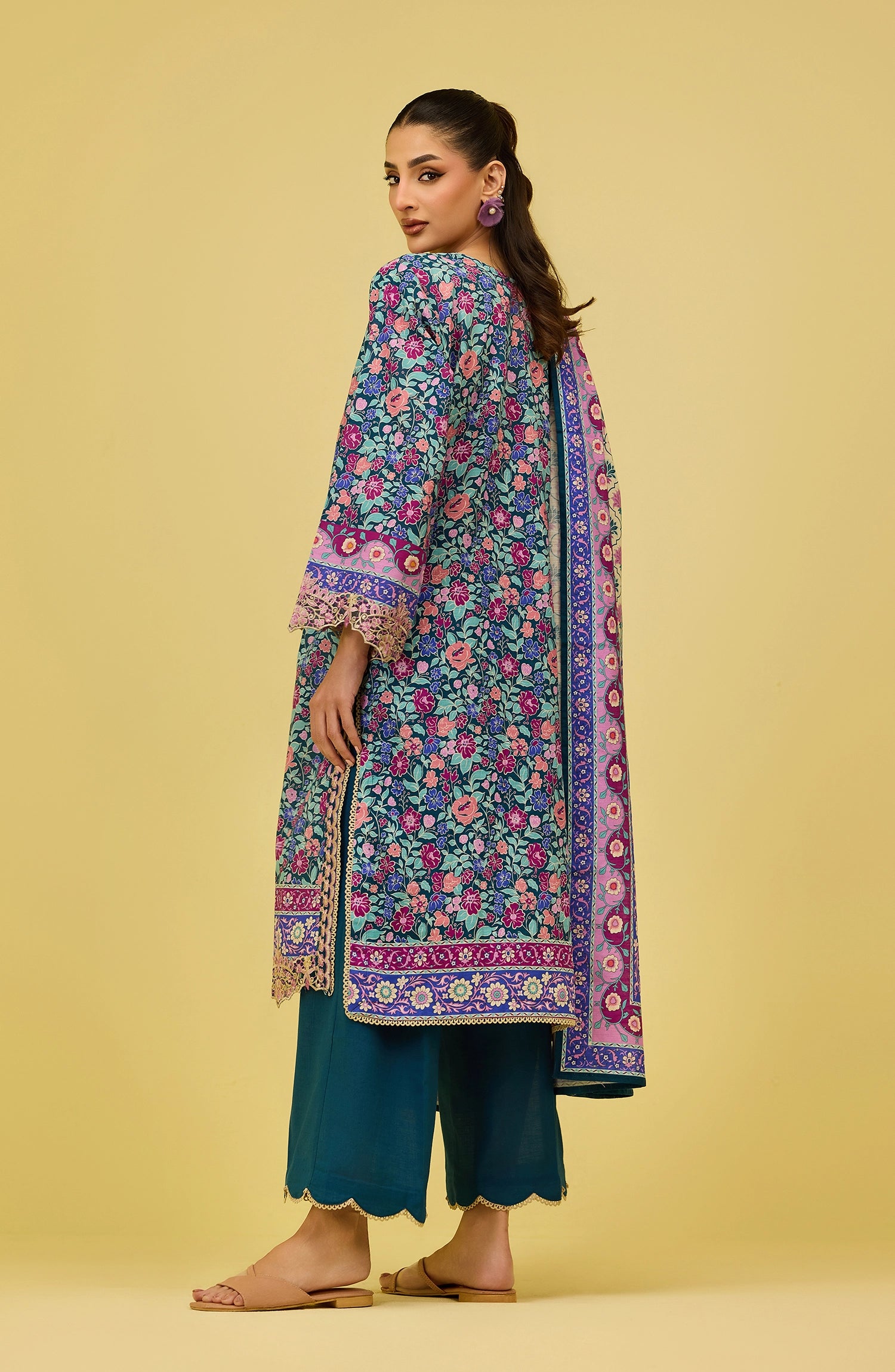 Unstitched | 3 Piece | Printed Embroidered | Khaddar Shirt | OTL-20846/U GREEN | KINZA