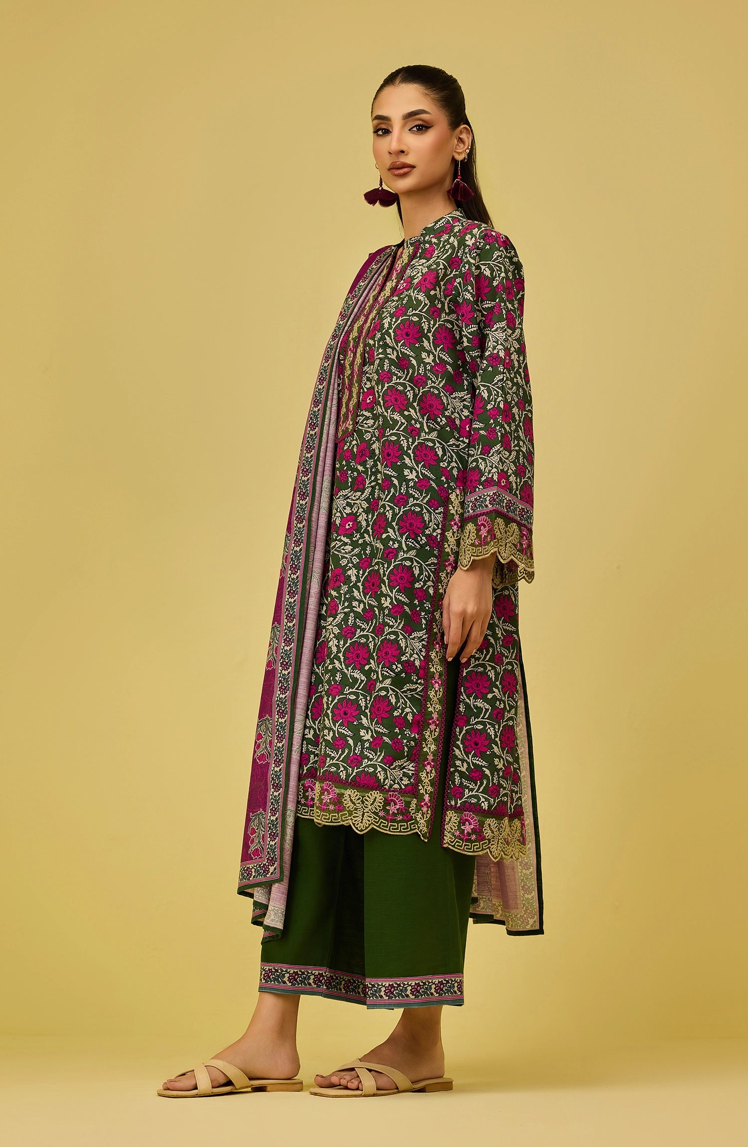 Unstitched | 3 Piece | Printed Embroidered | Khaddar Shirt | OTL-20836/U GREEN | CHOCO