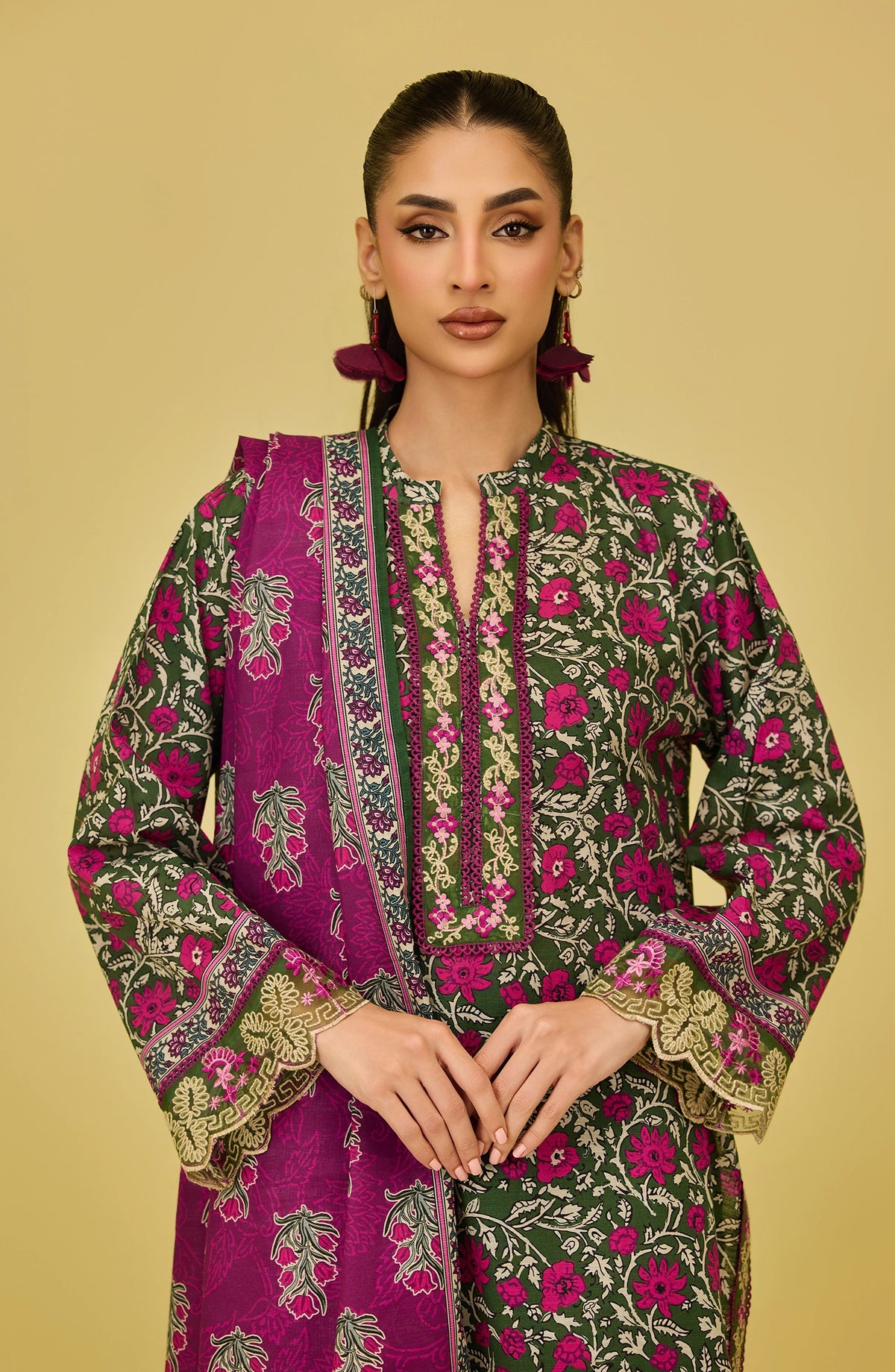 Unstitched | 3 Piece | Printed Embroidered | Khaddar Shirt | OTL-20836/U GREEN | CHOCO