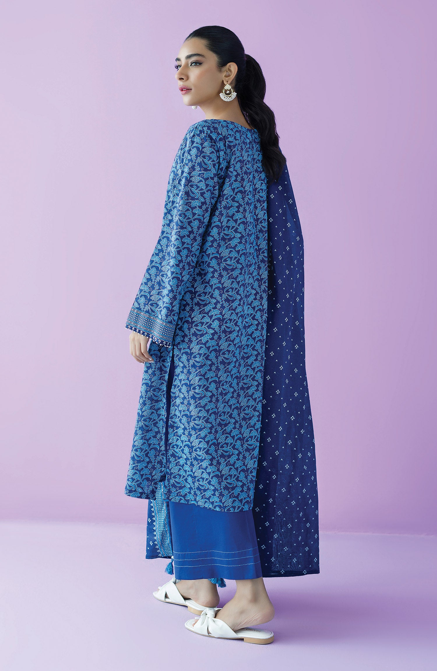 OTL-23-156/U BLUE LAWN  UNSTITCHED SHIRT DUPATTA PANTS