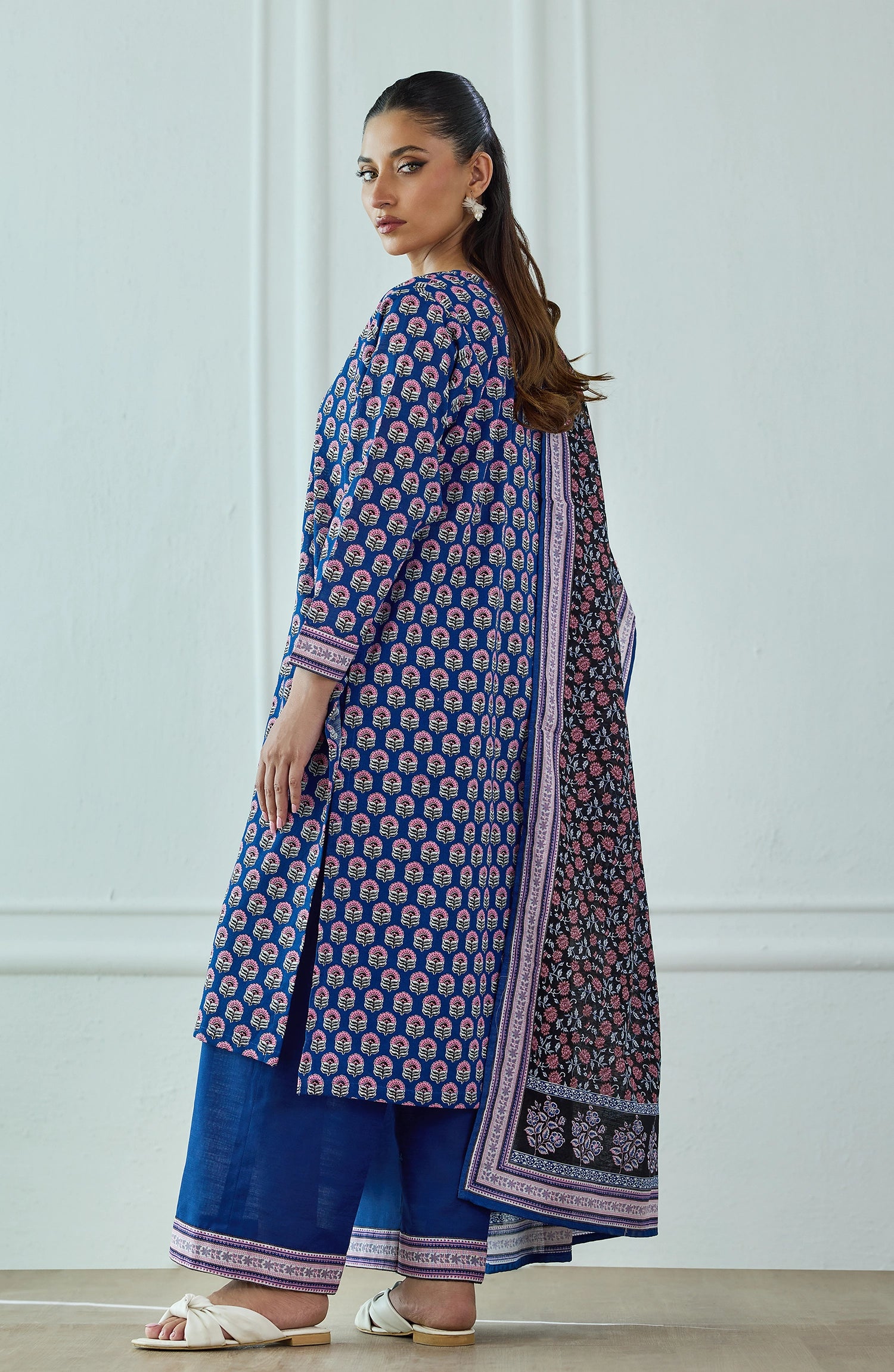 Unstitched | 3 Piece | Printed | Khaddar Shirt | OTL-25-442/U BLUE