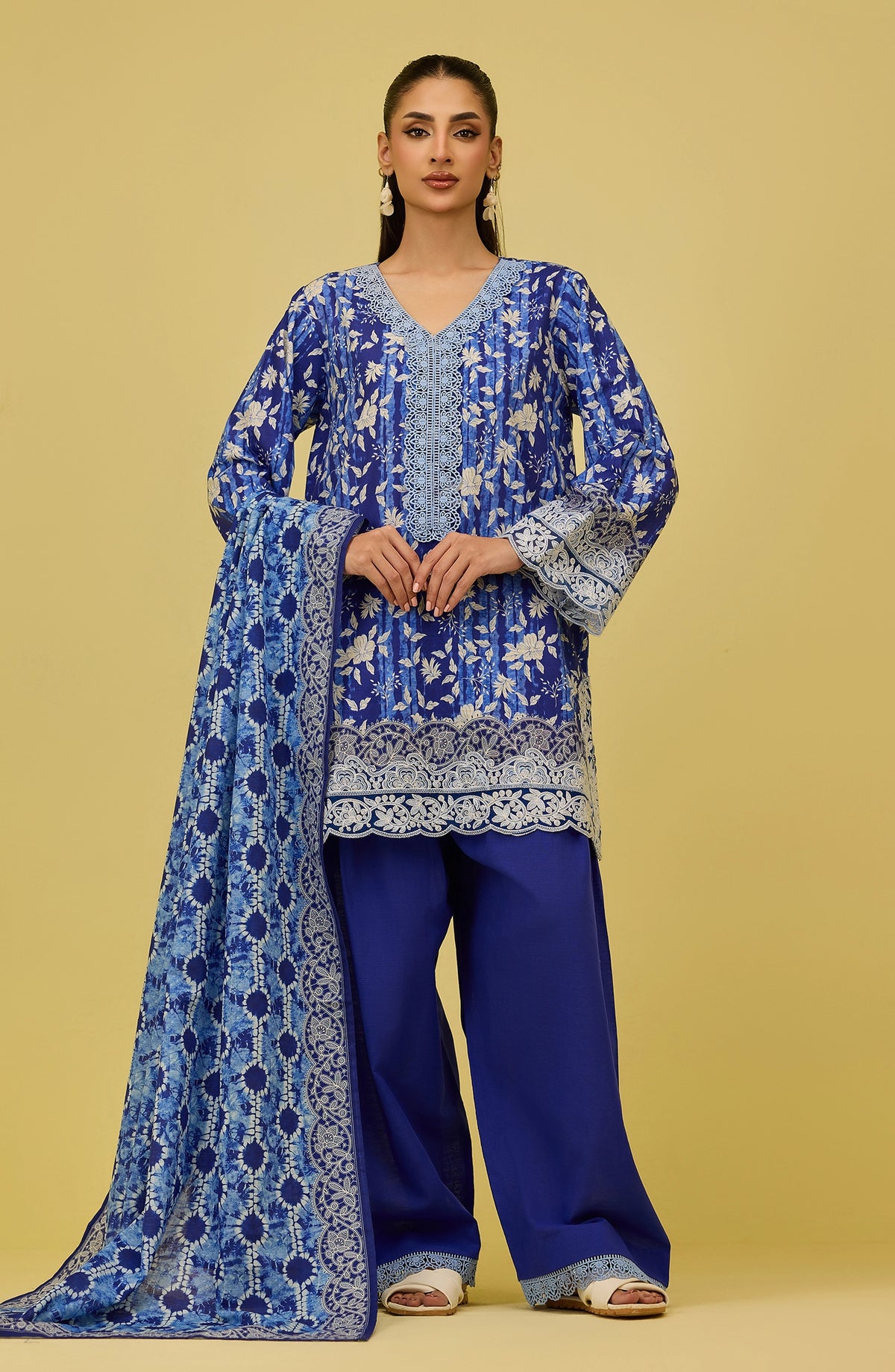 Unstitched | 3 Piece | Printed Embroidered | Khaddar Shirt | OTL-20786/U BLUE | RANG