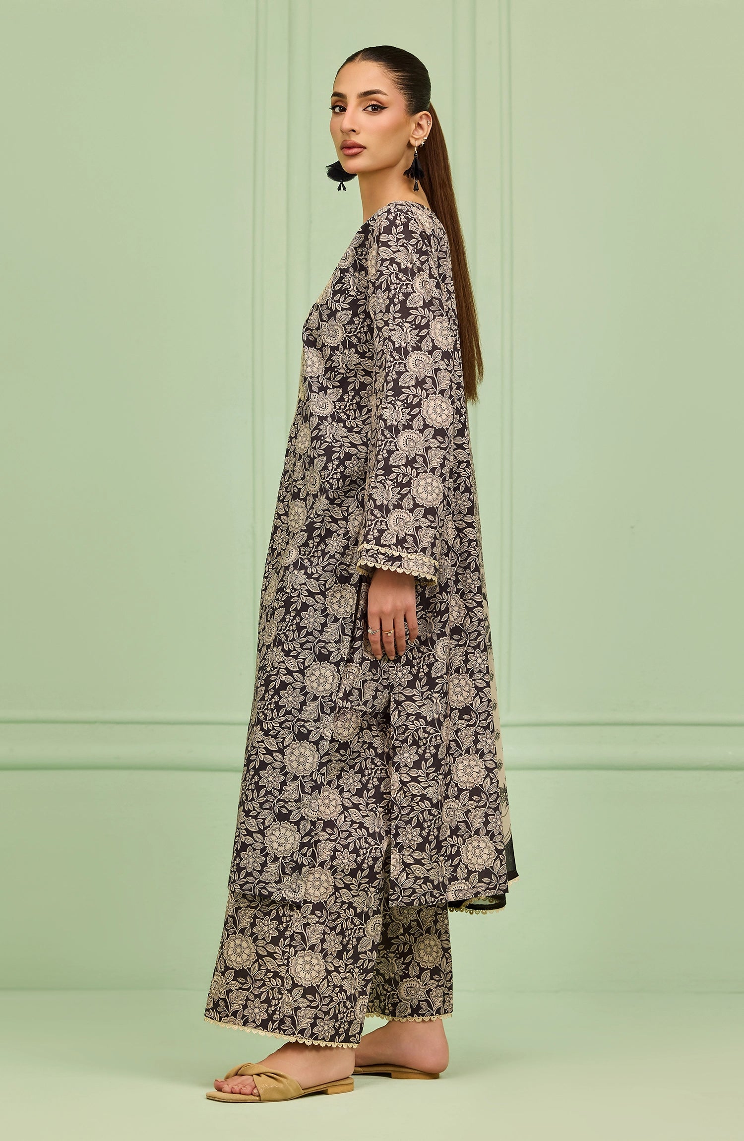 Unstitched | 3 Piece | Printed Embroidered | Lawn Shirt | OTL-20486/U BLACK
