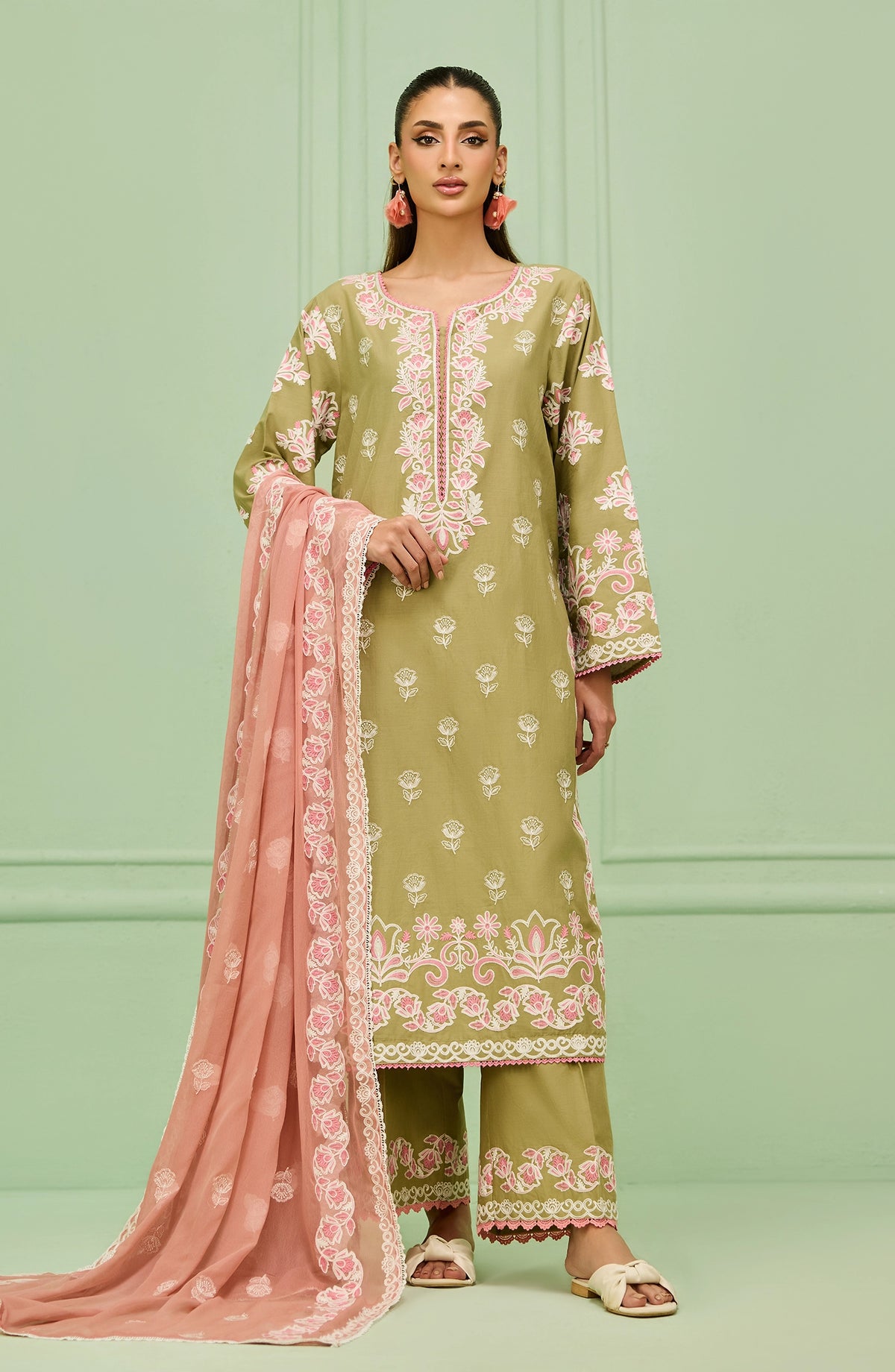 Unstitched | 3 Piece | Embroidered (CHIKENKARI) | Lawn Shirt | WRFC26S-3005/U GREEN