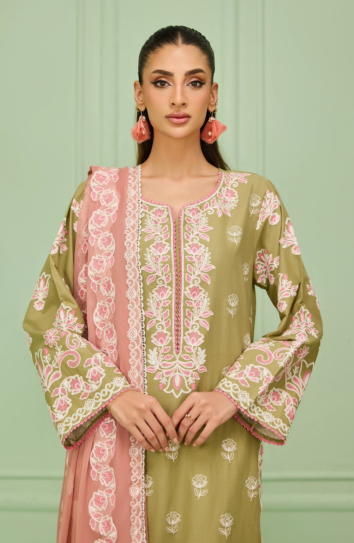 Unstitched | 3 Piece | Embroidered (CHIKENKARI) | Lawn Shirt | WRFC26S-3005/U GREEN