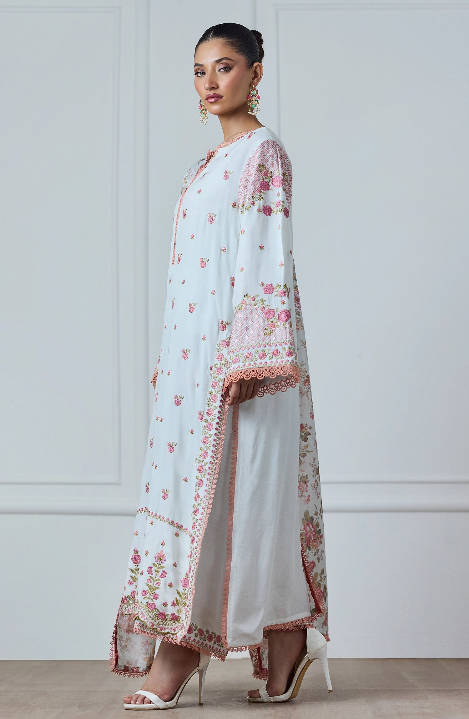 Stitched | 3 Piece | Embroidered | Raw Silk Shirt | WRFC25S-3015/S WHITE