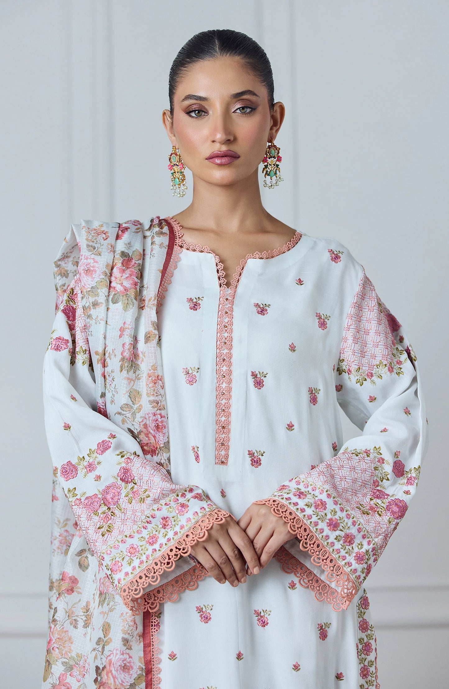Stitched | 3 Piece | Embroidered | Raw Silk Shirt | WRFC25S-3015/S WHITE